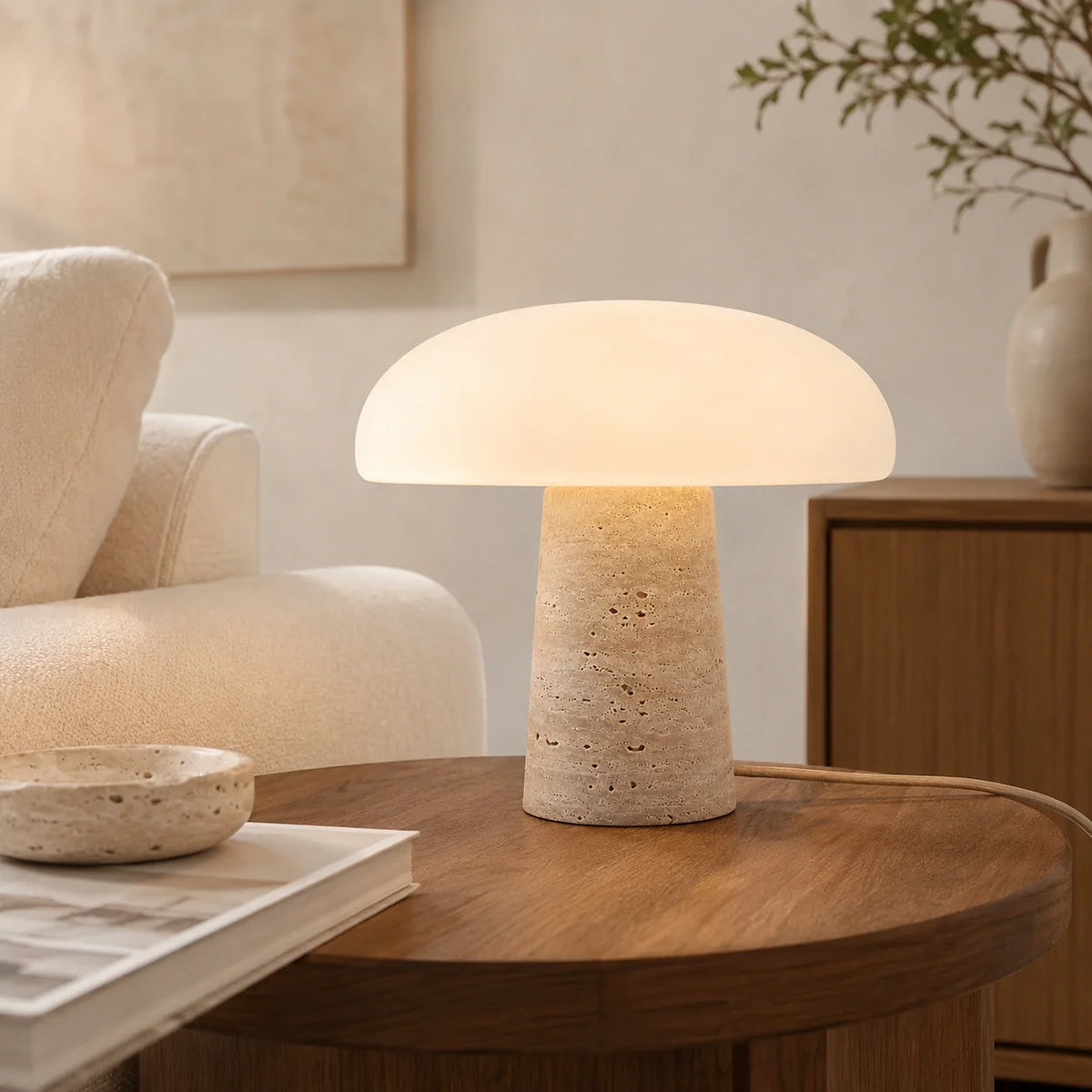 Luminária de Mesa Cala em Travertino Natural e Vidro Opalino